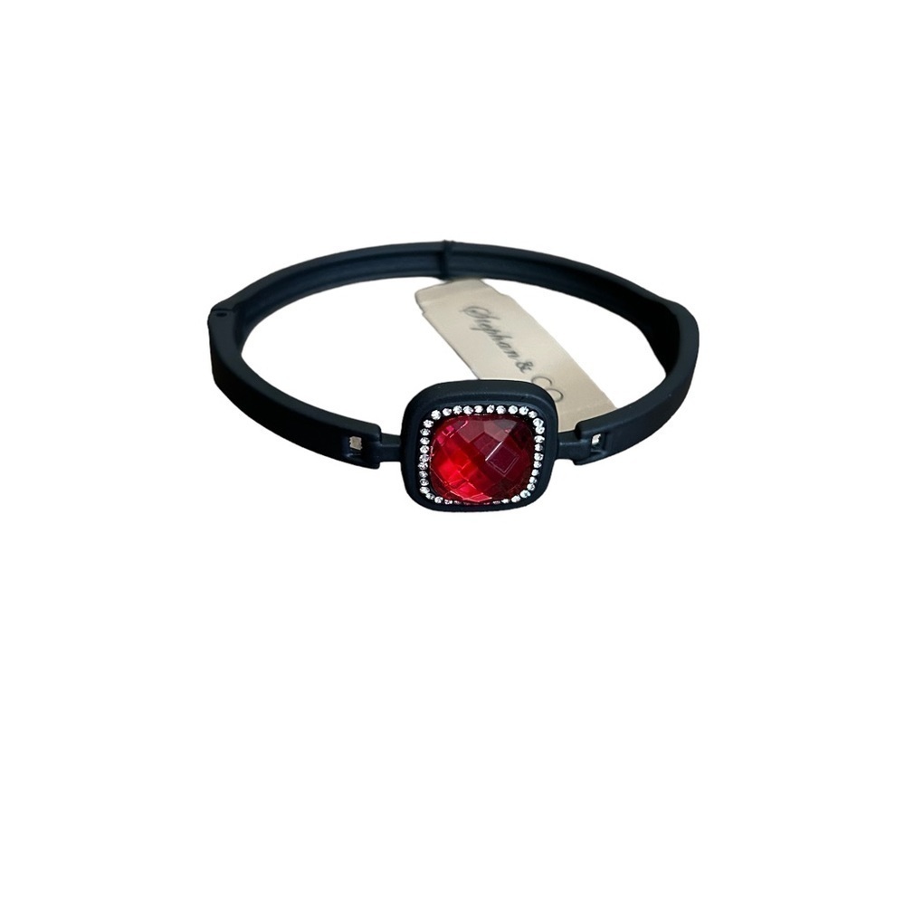 Matte Black & Faux Ruby Red Acrylic Gem Clasp Bracelet from Stephan & Co. - Picture 3 of 12